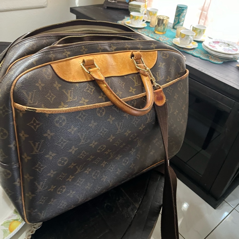 Louis Vuitton Monogram Deauville